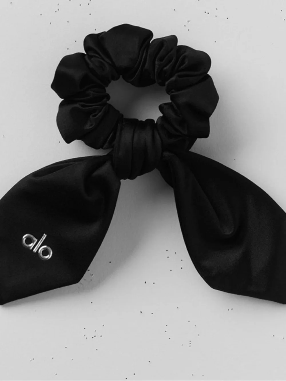 ALO Airlift Black Satin Bow Scrunchie
